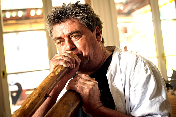 Treetalks Oliver Lüttin maestro on Didgeridoo